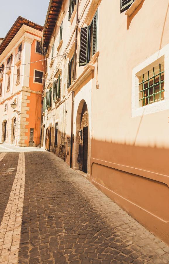 Bed and Breakfast La Rondine Tagliacozzo Exterior foto